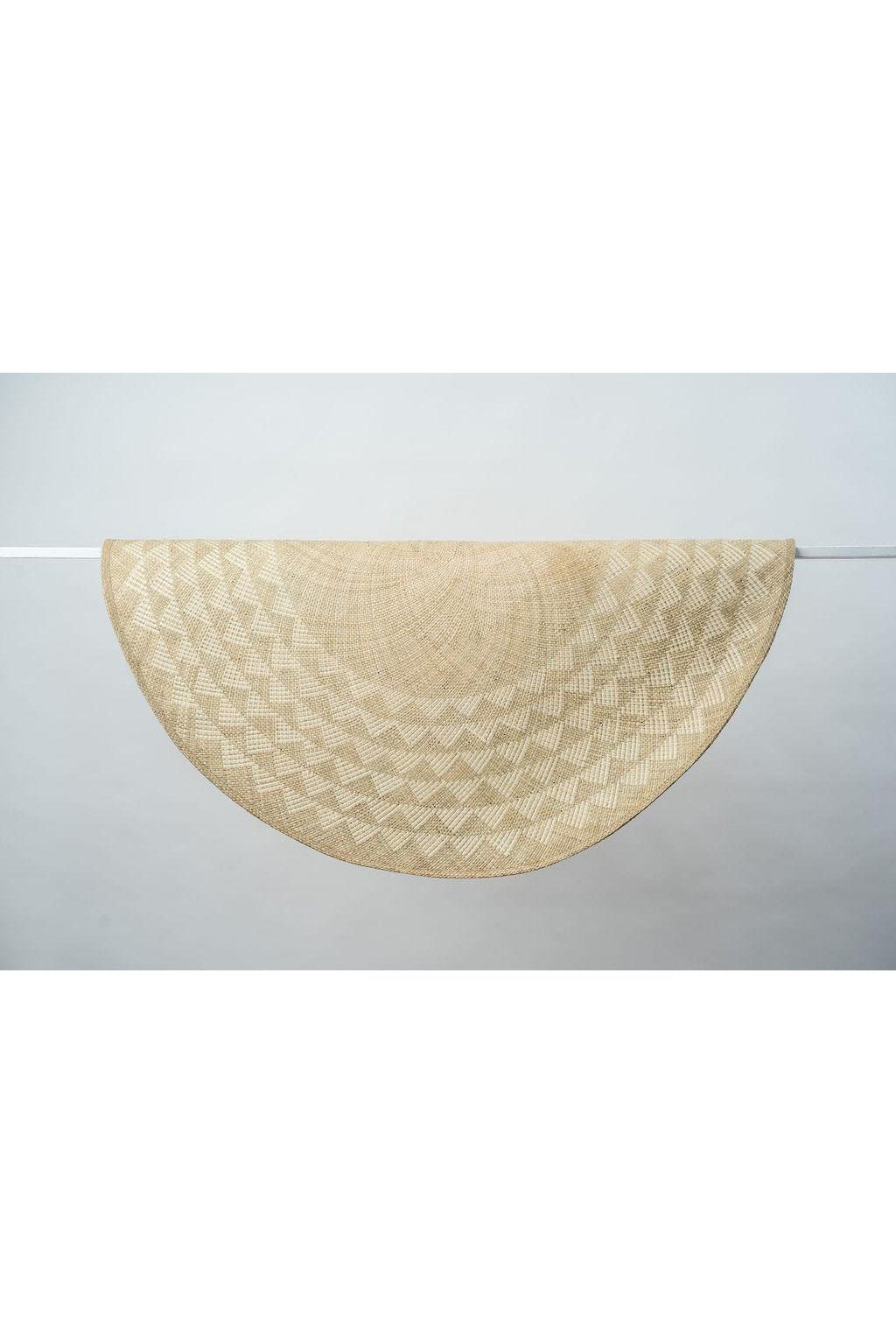 White Triangle Mat | 4' Round | Natural Base