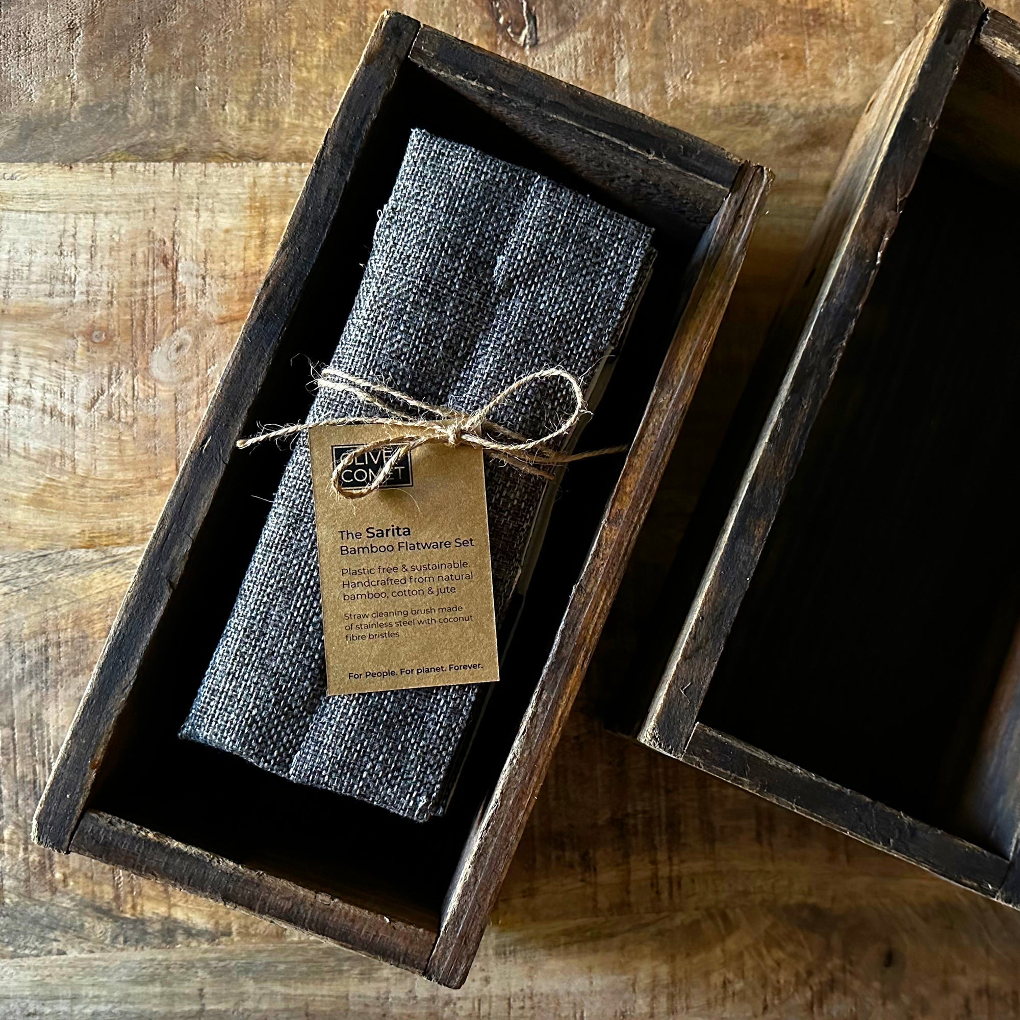 The Sarita Flatware Set