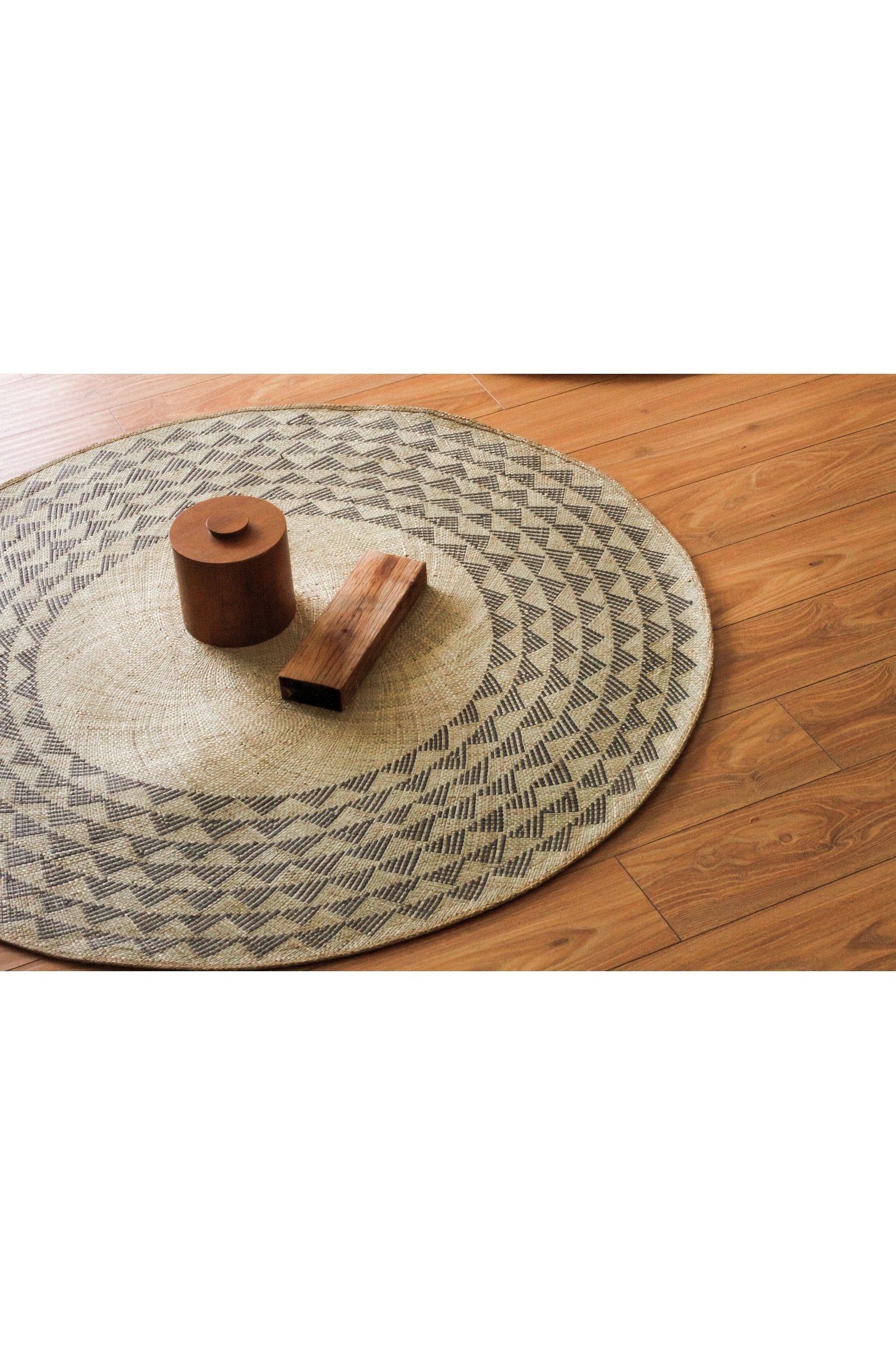 Natural Floor Rug | 4 Ft Round | Natural Base