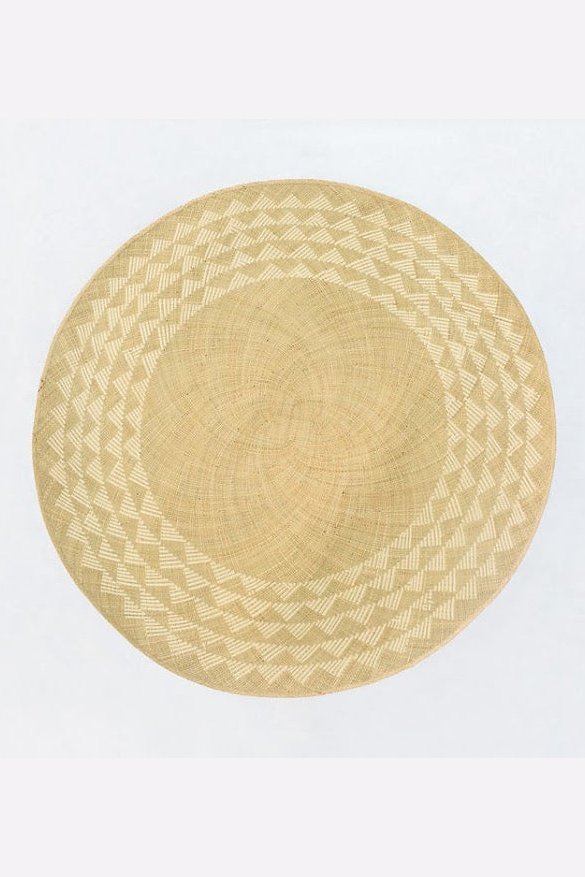 White Triangle Mat | 4' Round | Natural Base