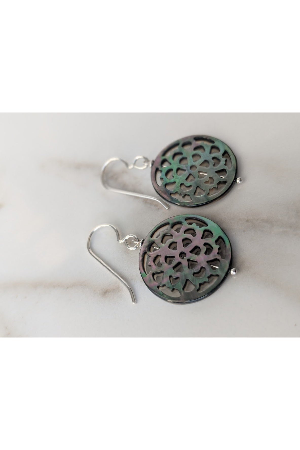 Round Mother of Pearl Silver Earrings